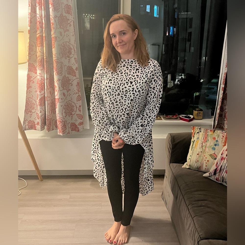 Dress /shirt/tunic statement party piece M-L black white snow leopard :)